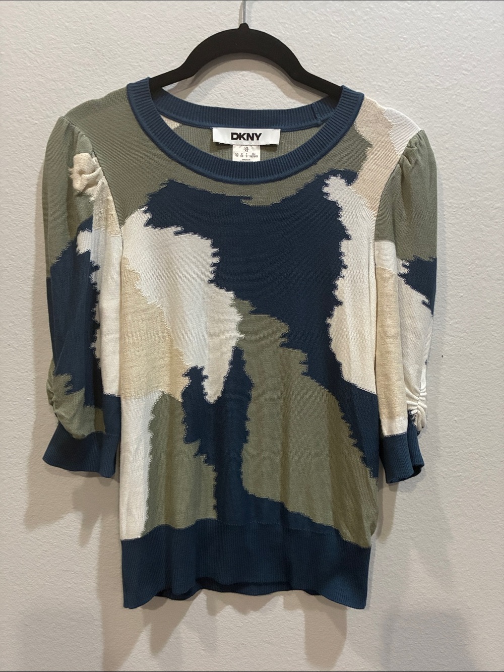 DKNY Blue Olive Cream Abstract Knit Short Sleeve Sweater